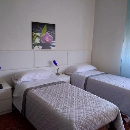 Lovelybed Aprilia Esterno foto