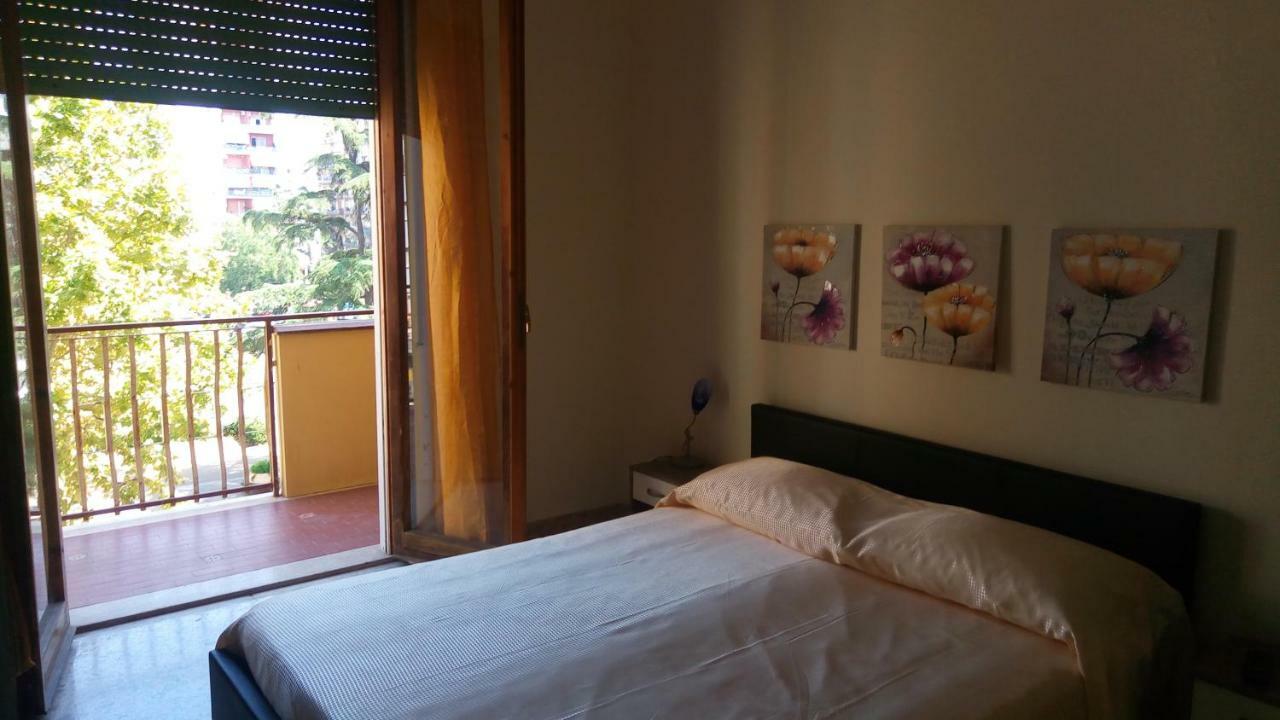 Lovelybed Aprilia Esterno foto