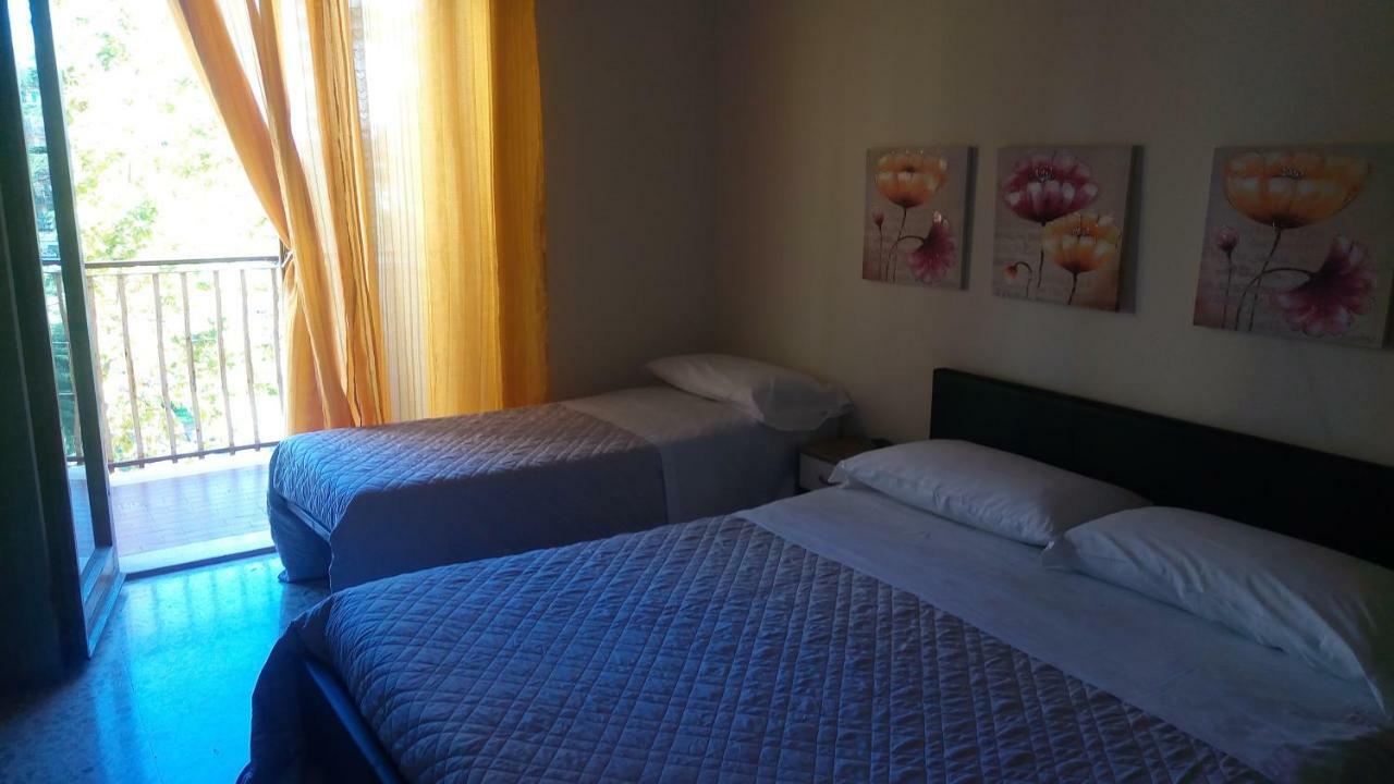 Lovelybed Aprilia Esterno foto