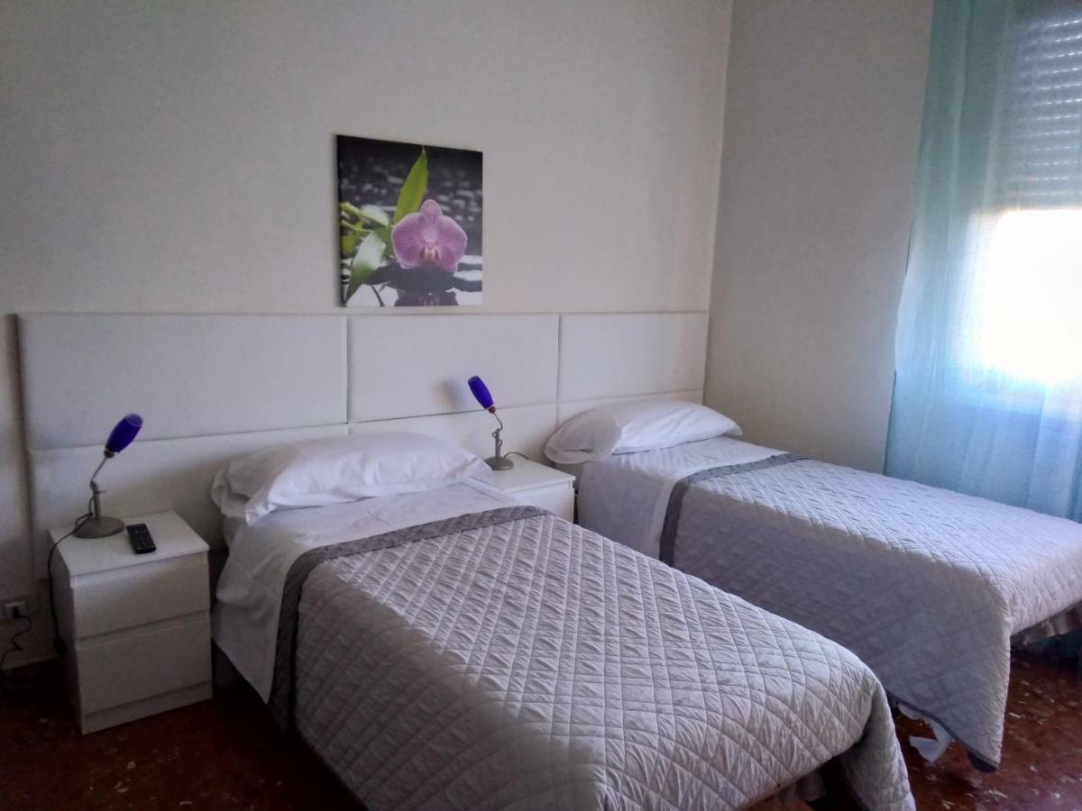Lovelybed Aprilia Esterno foto